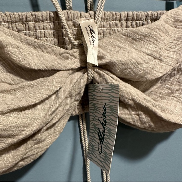 Mahina Hawaii Adjustable Tie Neck Crop Top - Picture 3 of 4